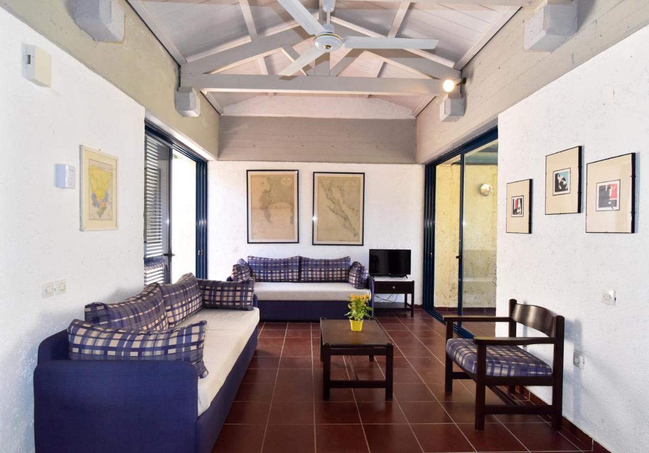 Beach House *